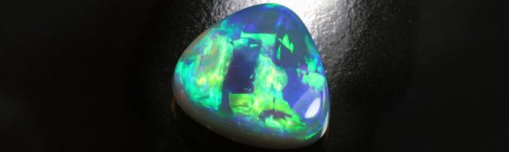 Lightning Ridge-Schwarzer Opal