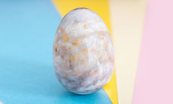 Dekoratives Edelstein-Ei aus der Vitale Minerale-Kollektion